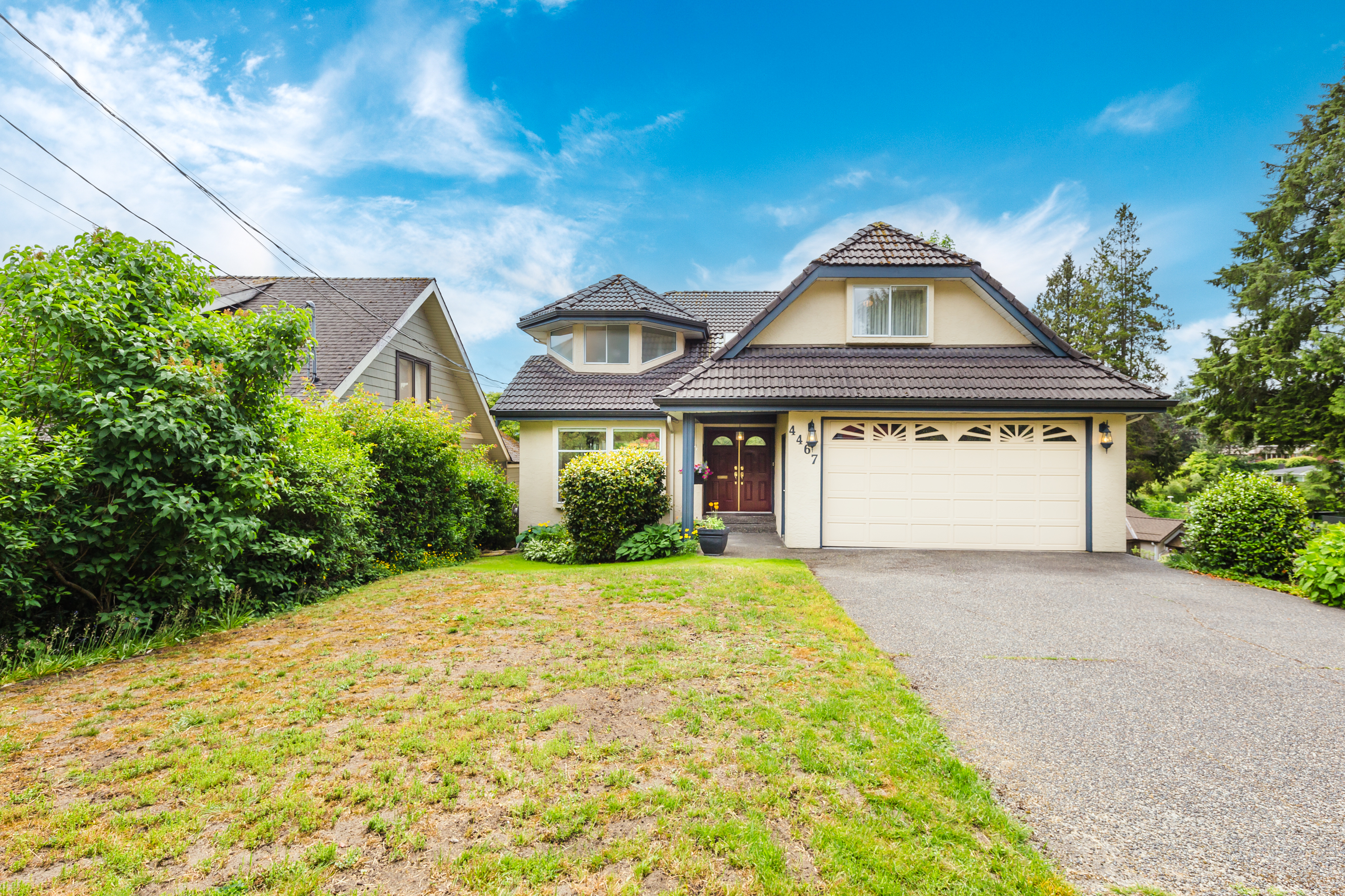 4467 Stonehaven Ave, North Vancouver, British Columbia  V7G 1X1 - Photo 1 - RP2674395529