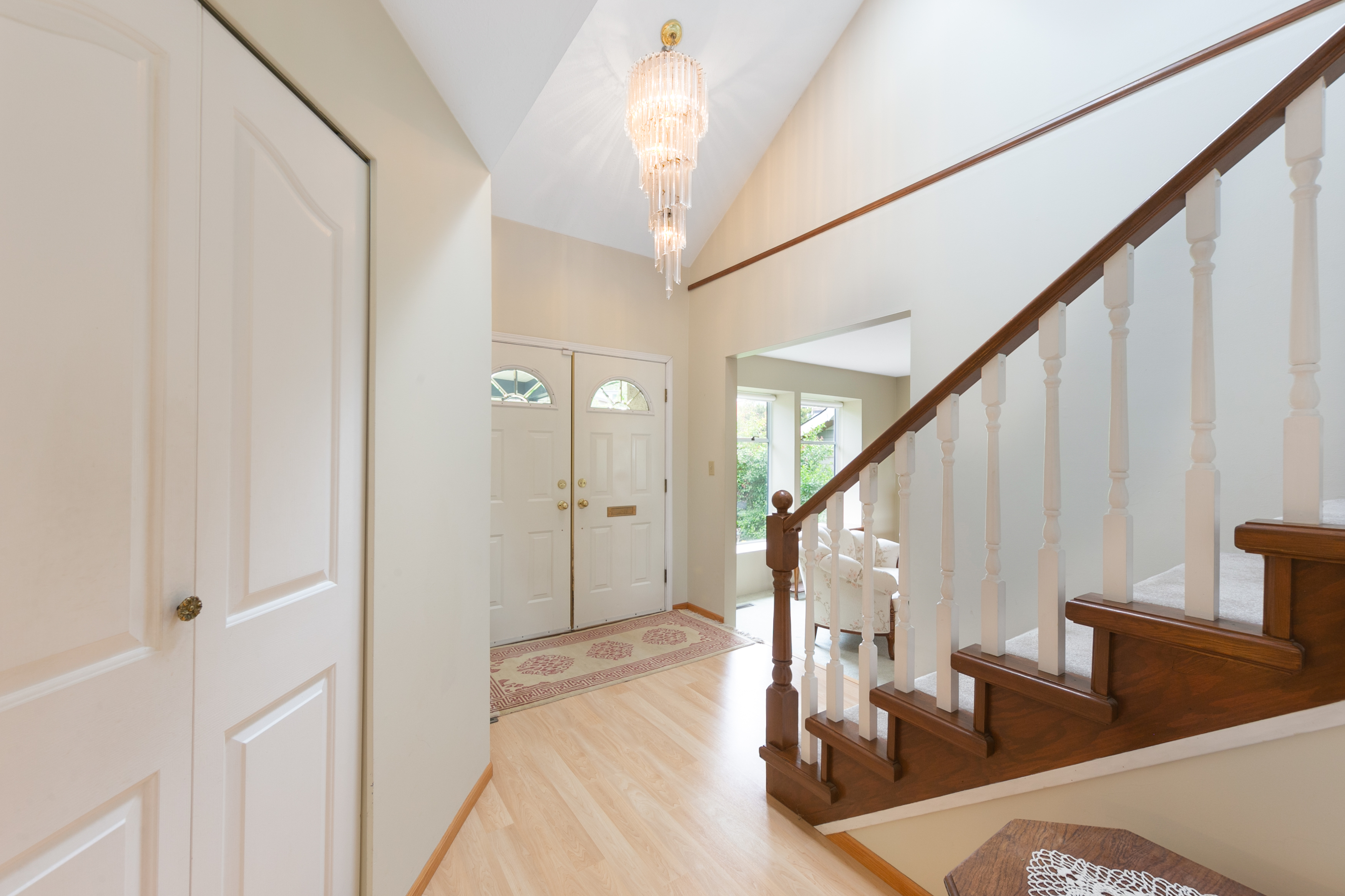 4467 Stonehaven Ave, North Vancouver, British Columbia  V7G 1X1 - Photo 3 - RP2674395529