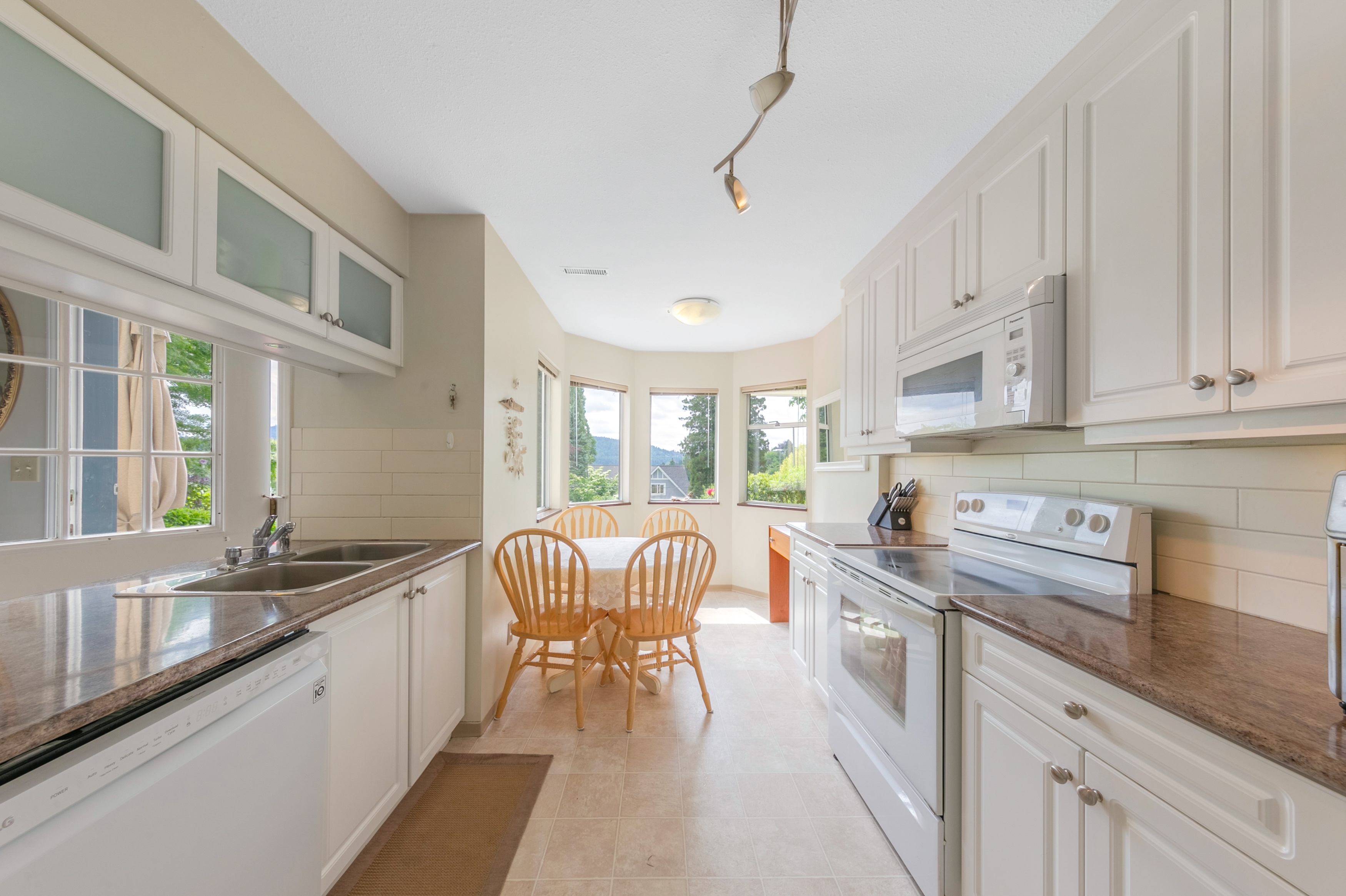 4467 Stonehaven Ave, North Vancouver, British Columbia  V7G 1X1 - Photo 30 - RP2674395529
