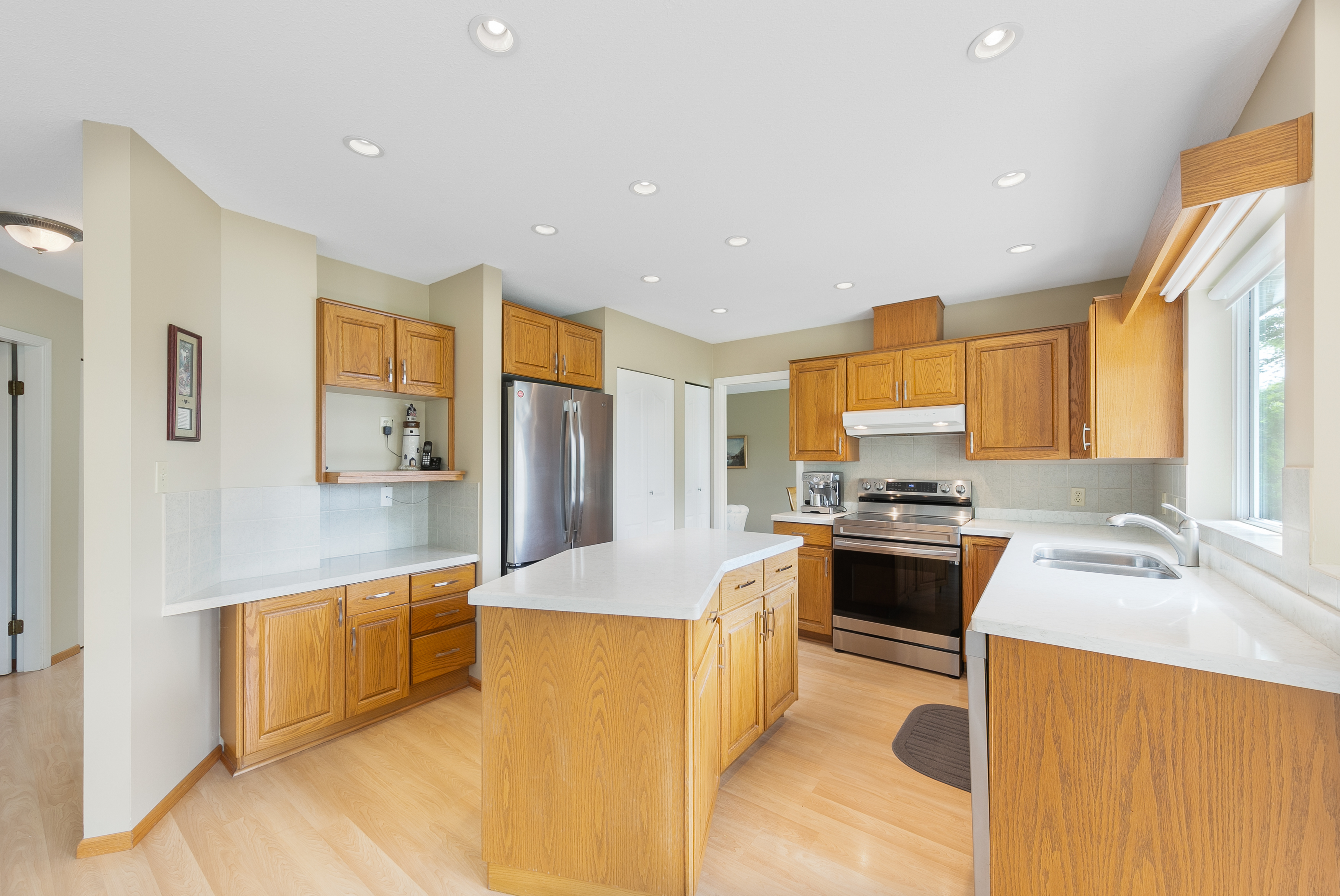 4467 Stonehaven Ave, North Vancouver, British Columbia  V7G 1X1 - Photo 7 - RP2674395529