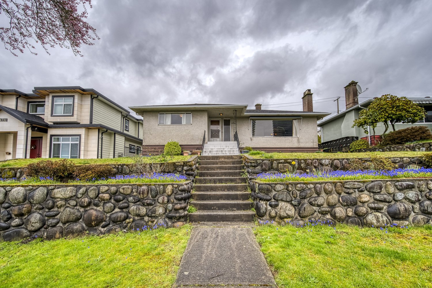 4742 Ridgelawn Drive, Burnaby, British Columbia  V5C 3Y2 - Photo 10 - RP279009060