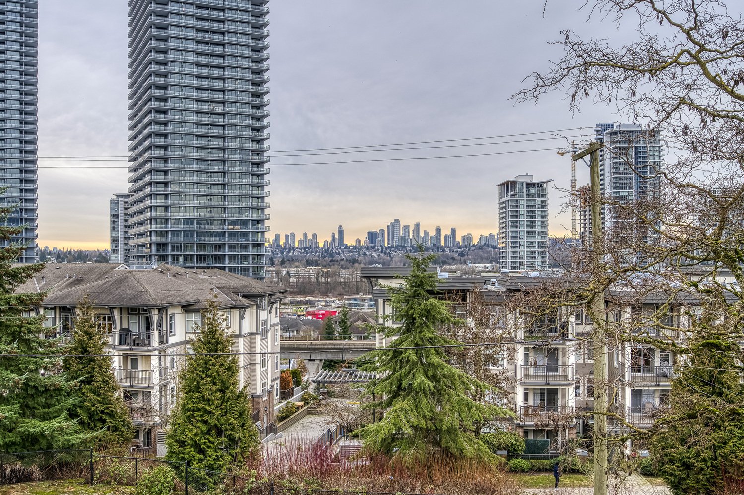4742 Ridgelawn Drive, Burnaby, British Columbia  V5C 3Y2 - Photo 5 - RP279009060