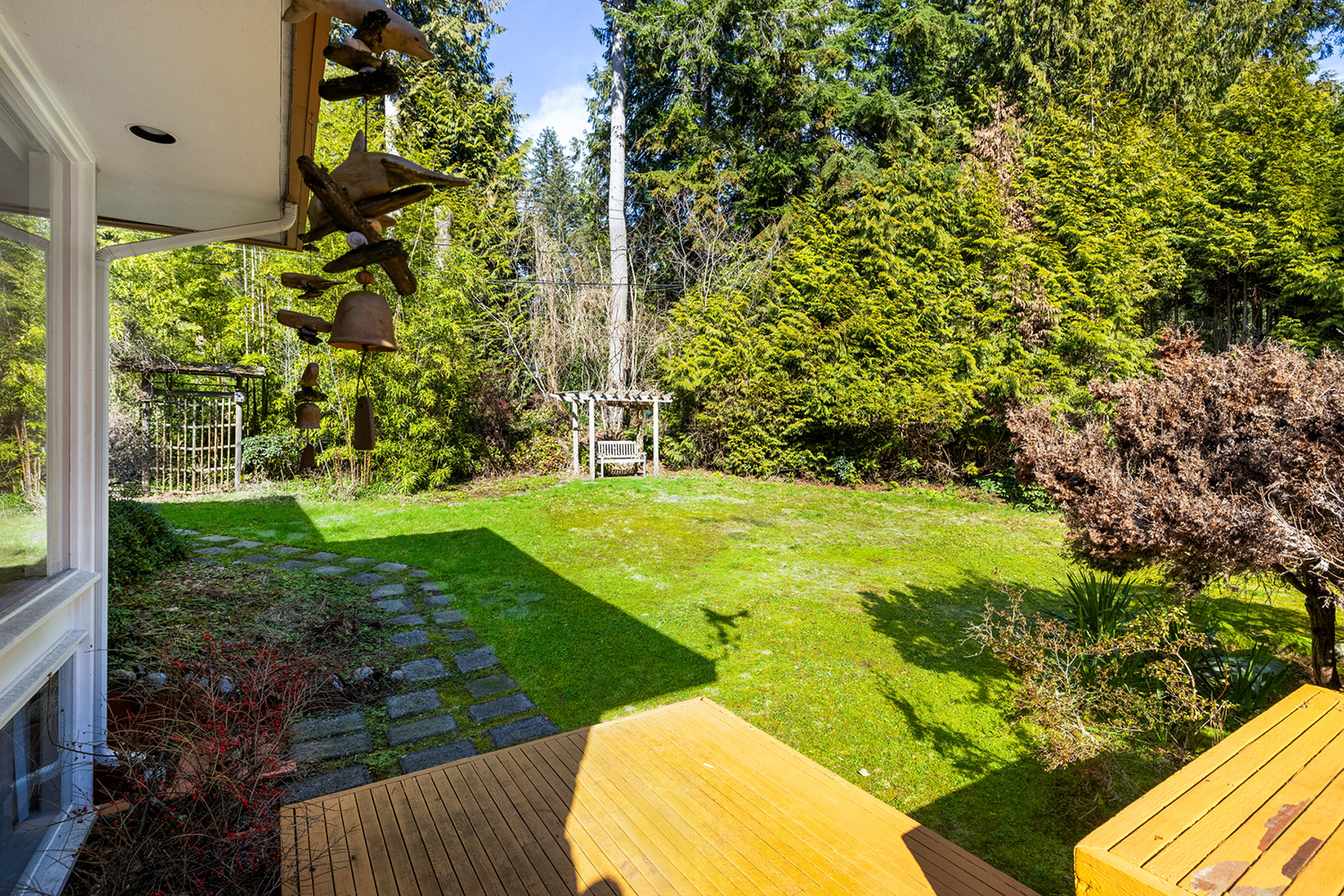 405 Bury Lane, West Vancouver, British Columbia  V7S 1K4 - Photo 6 - RP1439767728