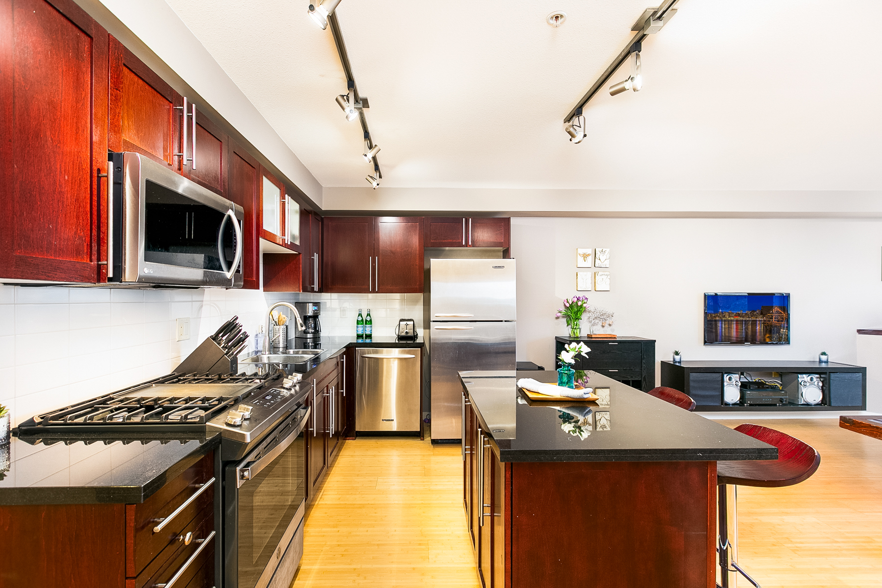 306-122 E 3rd Street, North Vancouver, British Columbia  V7L 1E6 - Photo 16 - RP7104484977