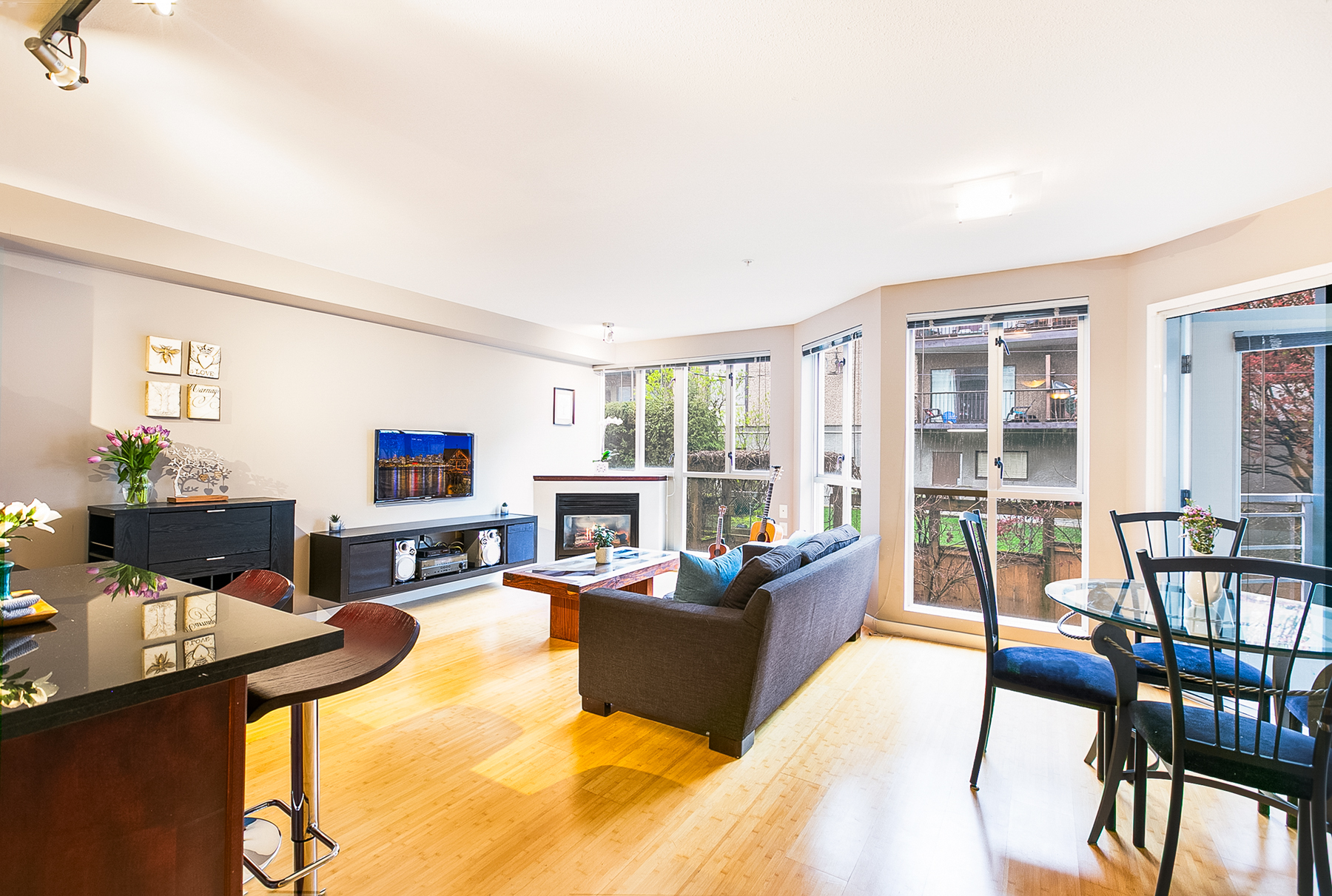 306-122 E 3rd Street, North Vancouver, British Columbia  V7L 1E6 - Photo 8 - RP7104484977